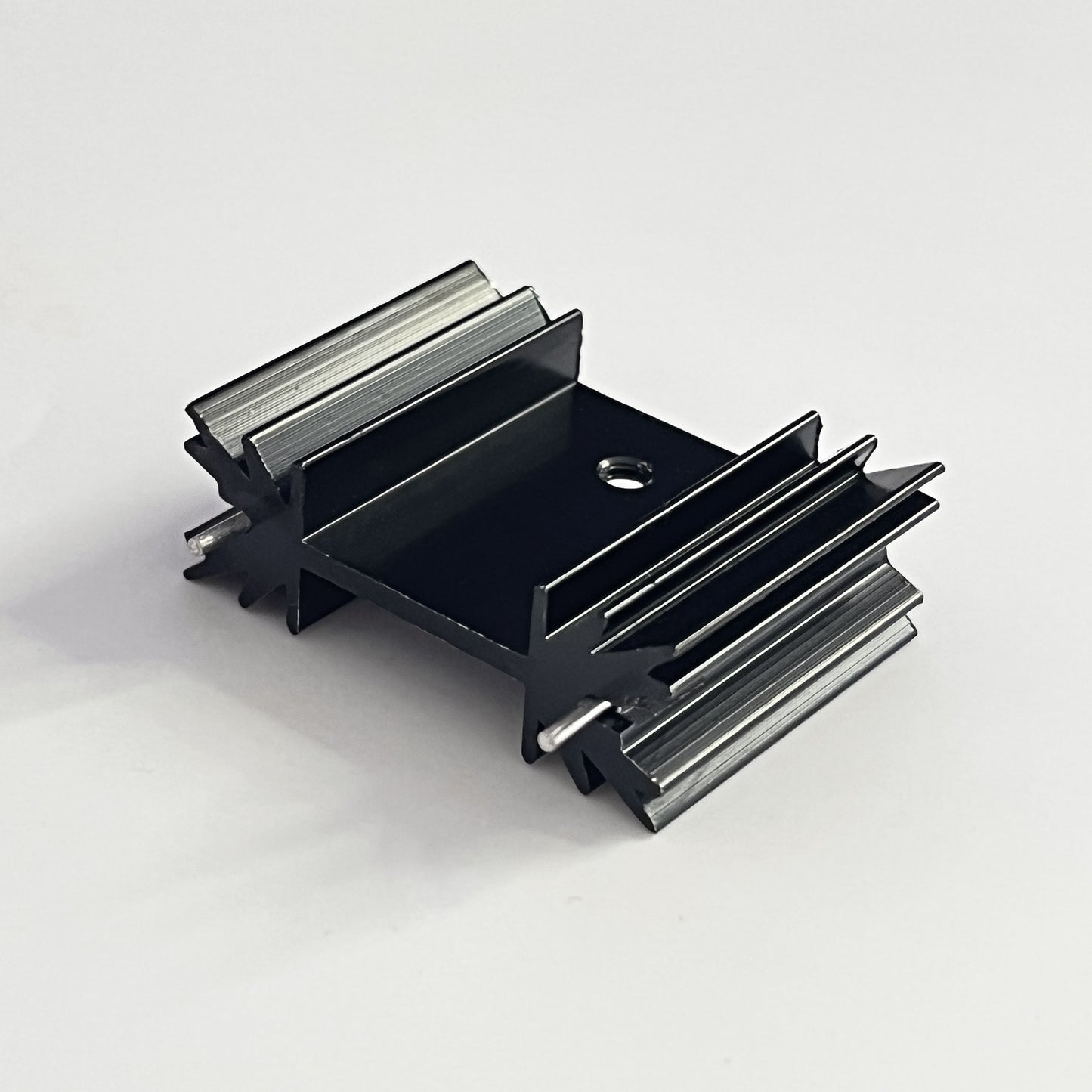 TO-220 Aluminum Heatsink 25x34x12mm / 1.3"x0.99"x0.47" TO220 Heat Sink for Cooling MOSFET SCR Power Voltage Regulator ICS Anodized Black